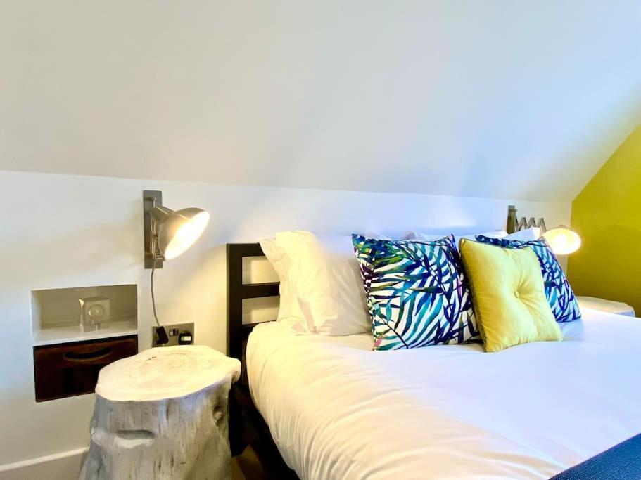 Stunning Little House On Poole Quay - Free Secure Parking & Wifi - In The Heart Of The Old Town - Great Location - Free Parking - Fast Wifi - Smart Tv - Newly Decorated - Sleeps 2! Close To Poole & Bournemouth & Sandbanks Kültér fotó
